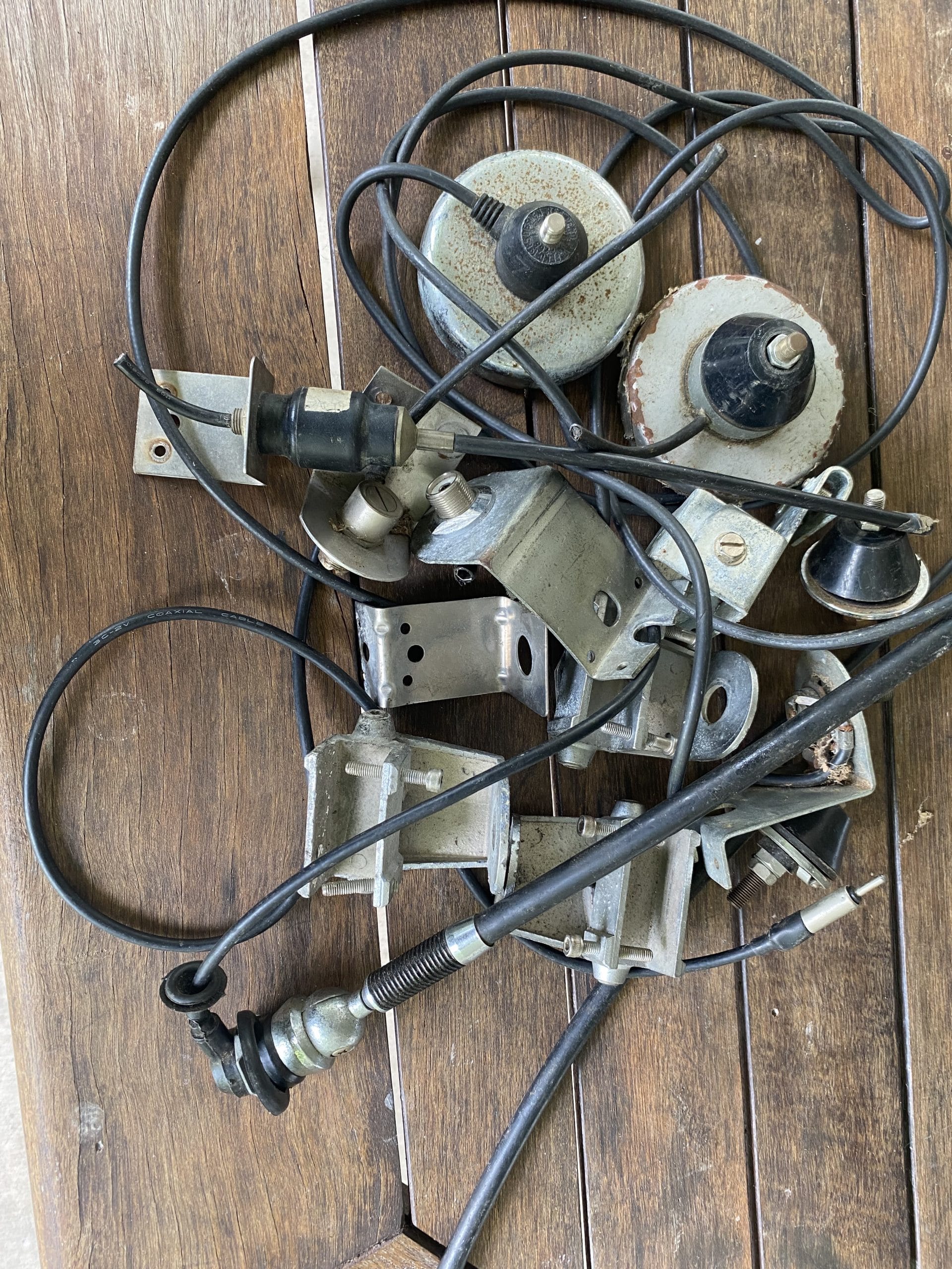 Antenna Bases / Magnetic Mounts