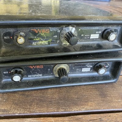 Willis L2 Autophone Radios