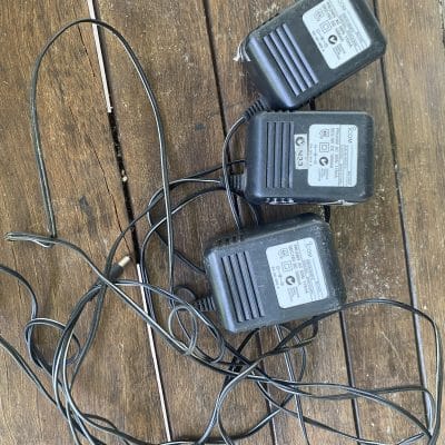 Icom BC-145v 16v Plugpacks